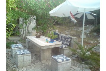 Kroatija Byt Drvenik Veli, Eksterjeras